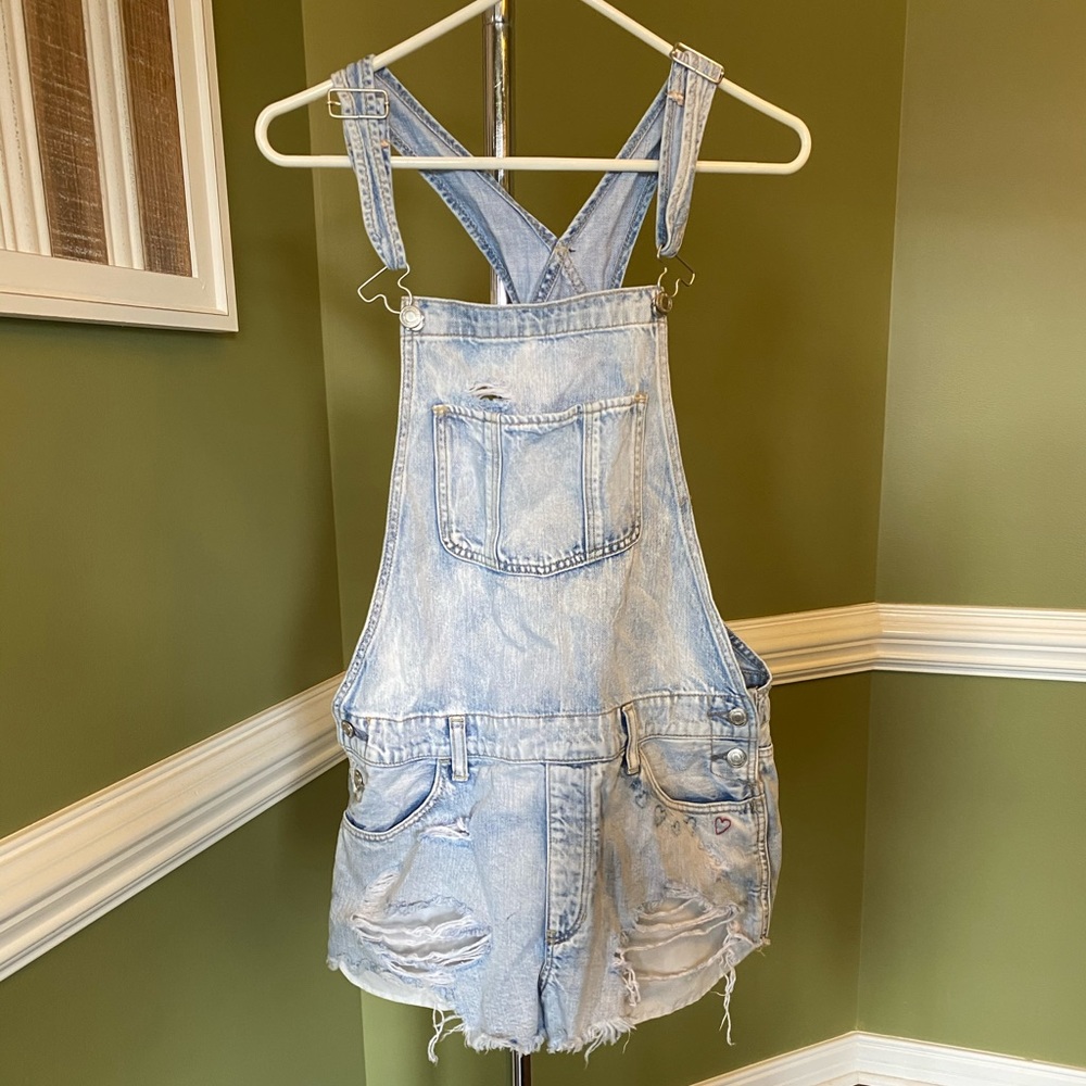 American Eagle ripped Jean overalls